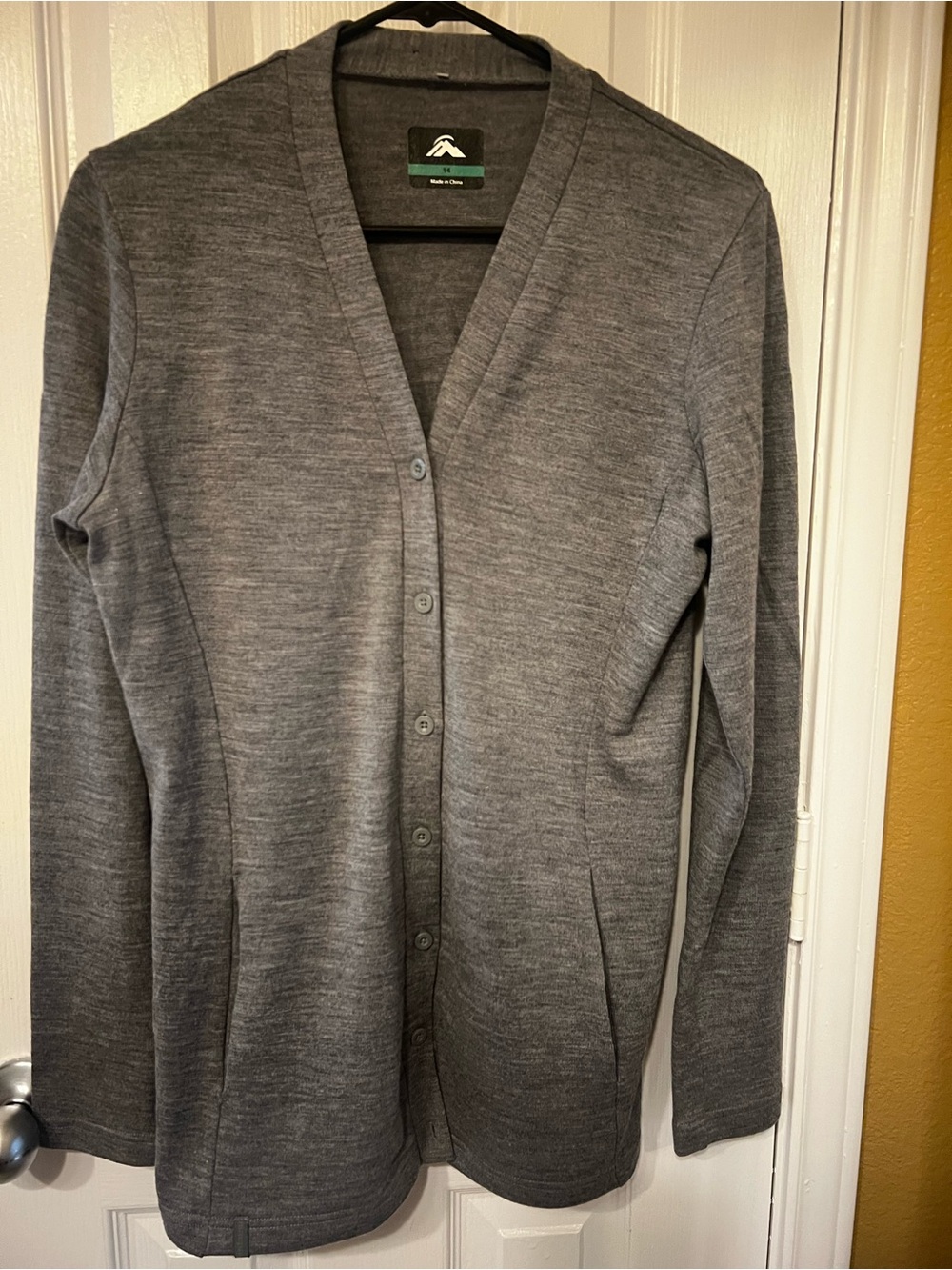 Macpac 100% Merino Wool Long Cardigan Gray Women’s 14 US L